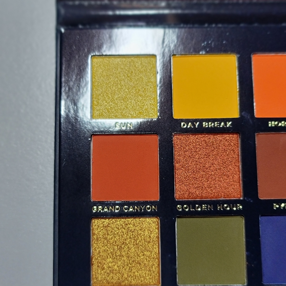 Eyeshadow - Picture 5 of 7
